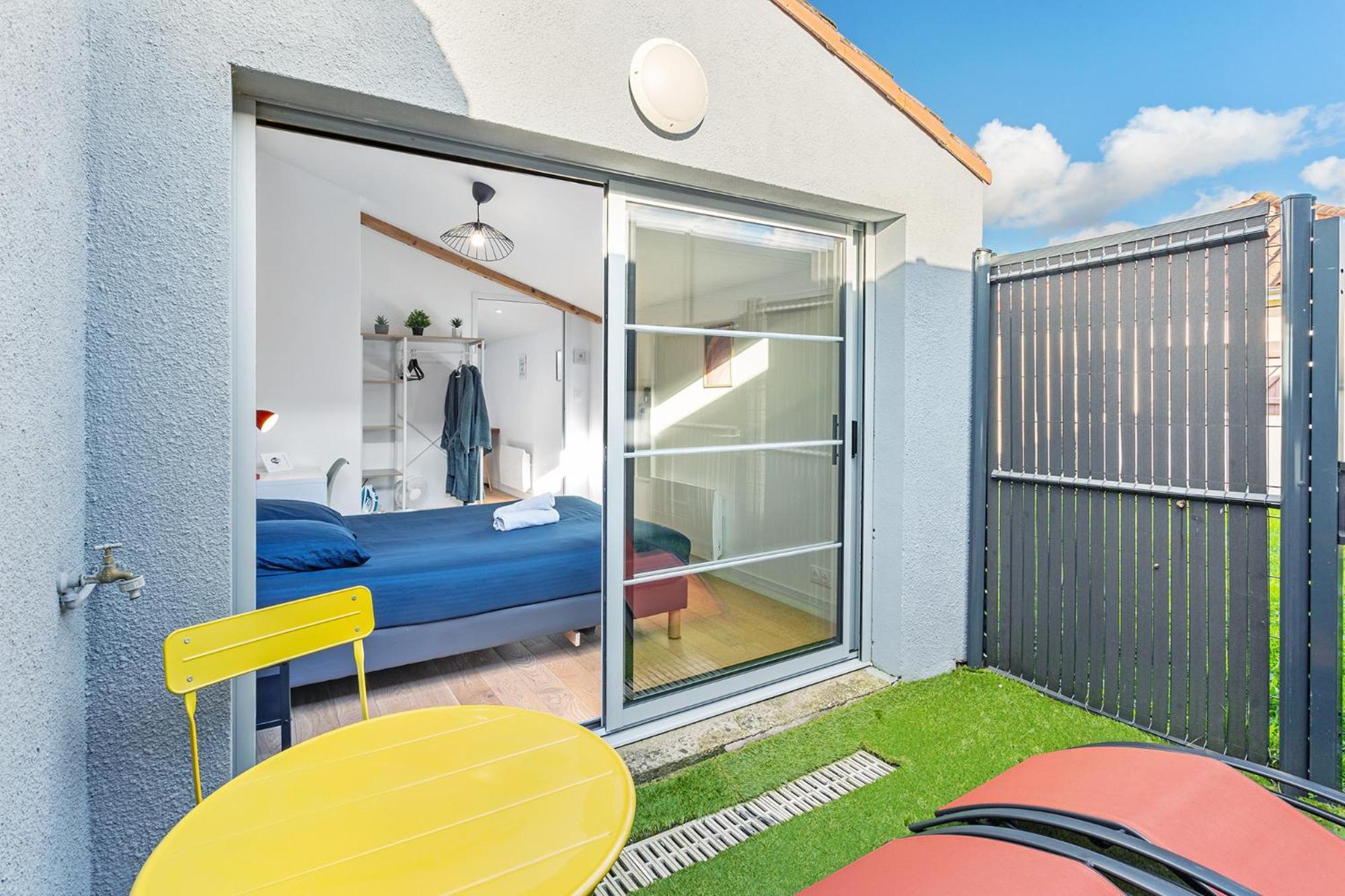 Chez Audrey & Jd Apartment Верту Екстериор снимка